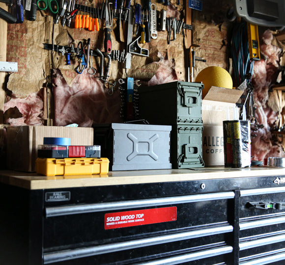 COLLAPSIBLE LIGHTWEIGHT ALL-AROUND CONTAINER (CLAC®)